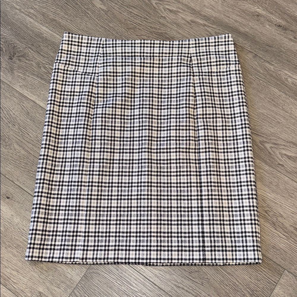 Michael Kors nwot Classic Black and White Plaid Skirt Size Large L6